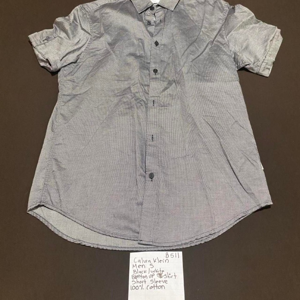 Calvin Klein black/white button up short sleeves men S. SKU-B511